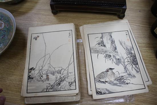 Two Japanese books of woodblock prints depicting birds, Meiji period, 25 x 16.5cm